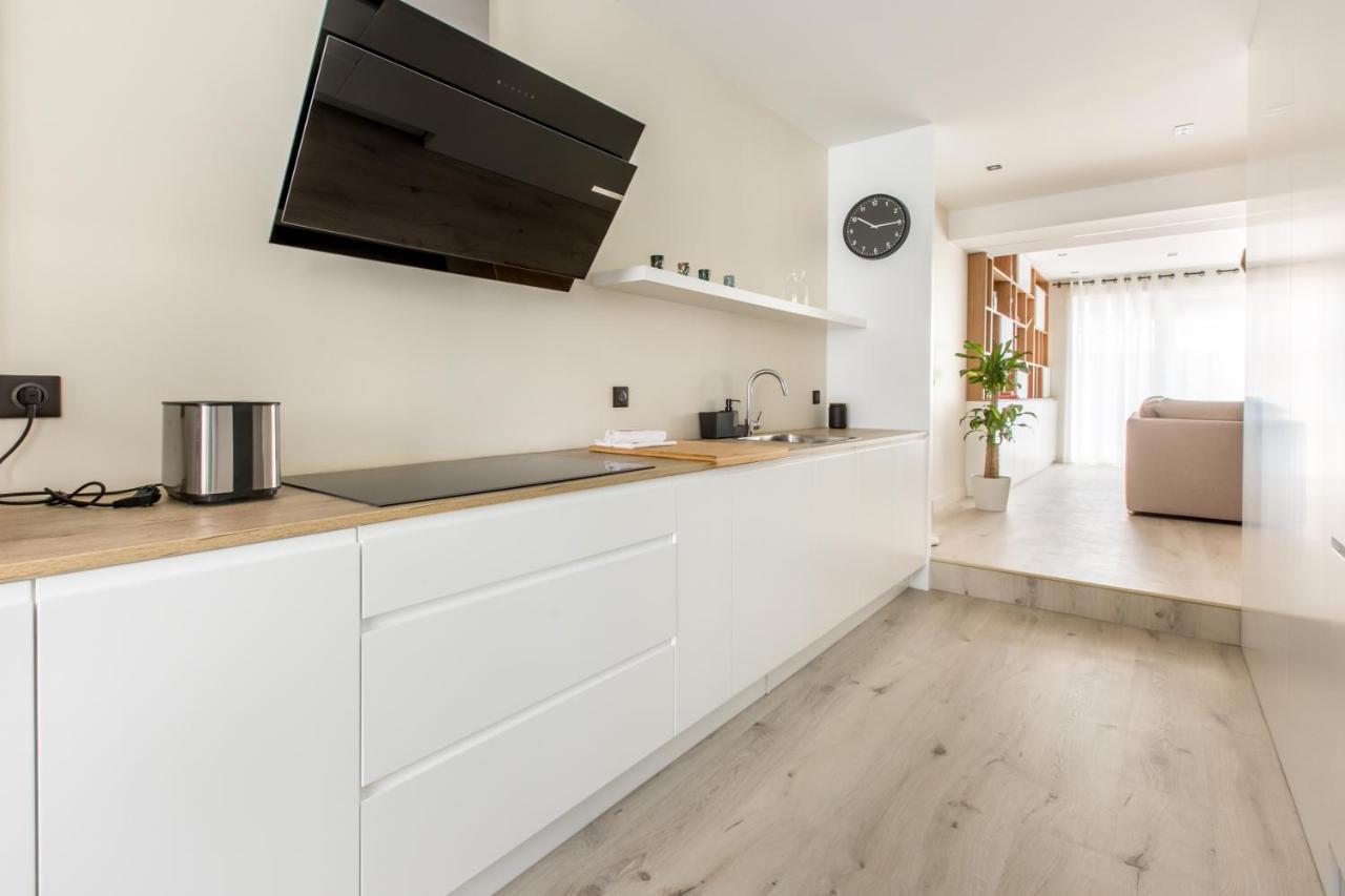 Appartement spacieux et moderne 4 chambres à 5mn à pieds République Lila Exterior foto